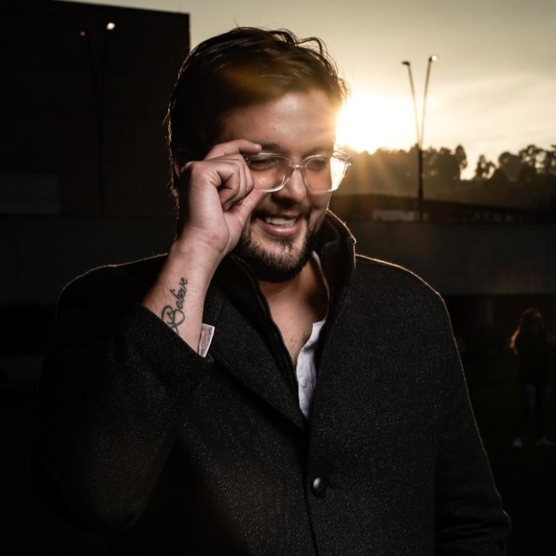 Sebastián Vega — Fundador de Sin Homónimo
